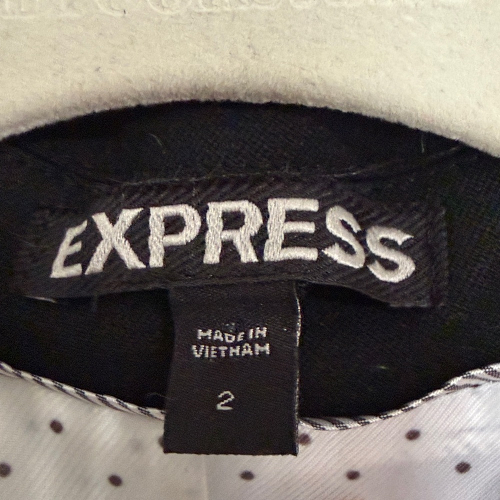 Express Black Women's Single-Button Blazer - Picture 3 of 7